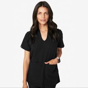 FIGS Limited Edition Banepa scrub top-black small